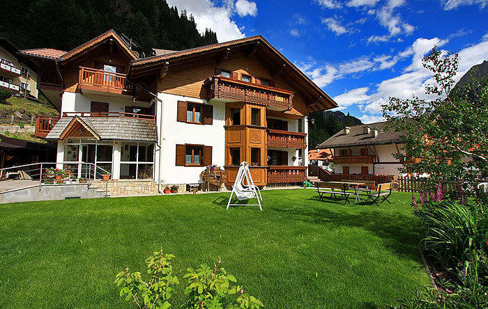 Ferienwohnung Cesa Roseda Canazei Exterior foto